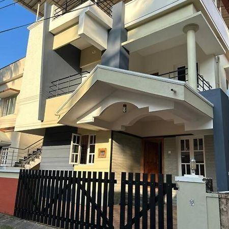 Service Home Apt 4Bedroom Entire Villa Mangalore Exterior photo